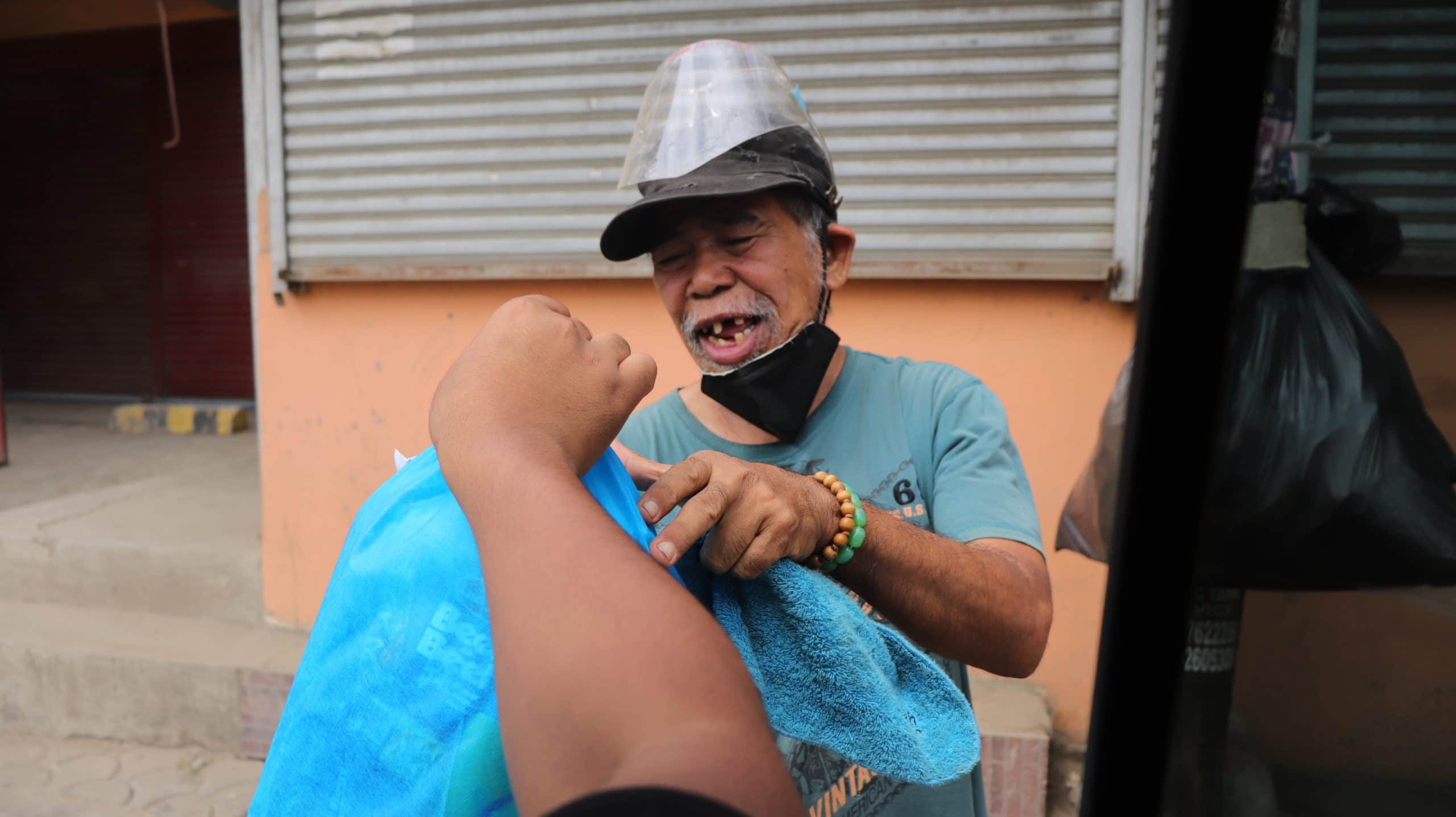 feeding philippines 